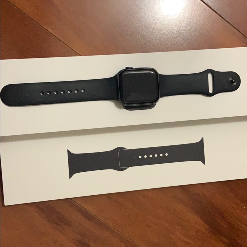 Apple Watch Series 5 44mm